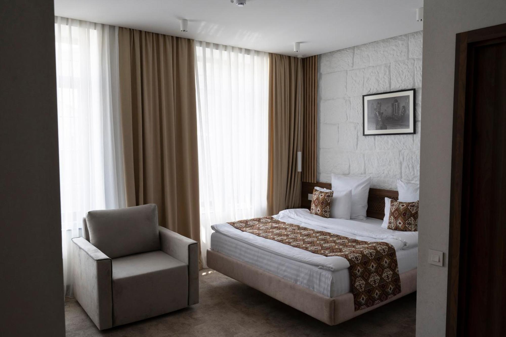 Jazz Hotel Gyumri Esterno foto