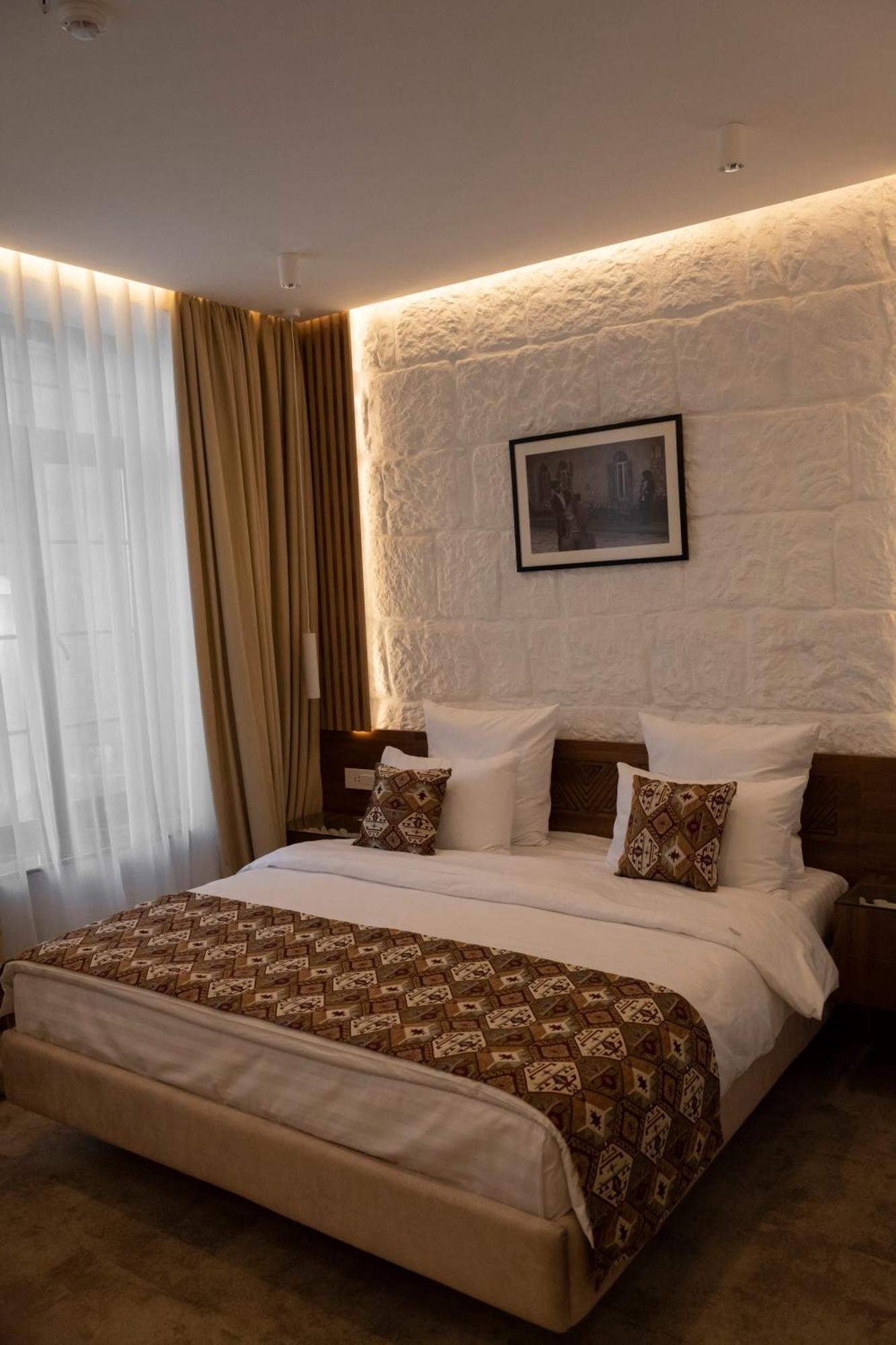 Jazz Hotel Gyumri Esterno foto